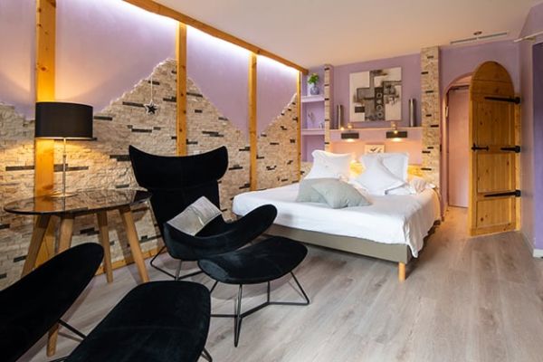 Expérience Romantique en Chambre Prestige et Spa Privé